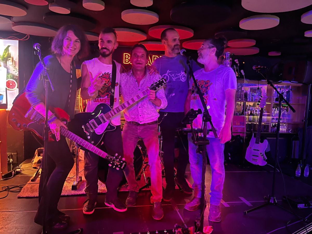 CONFETTI PLAYA - 10 OCTUBRE 20:00h